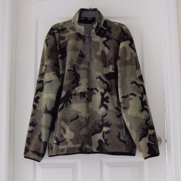 Polo Ralph Lauren Other - Polo Ralph Lauren Men’s Camouflage Buttoned Fleece Top